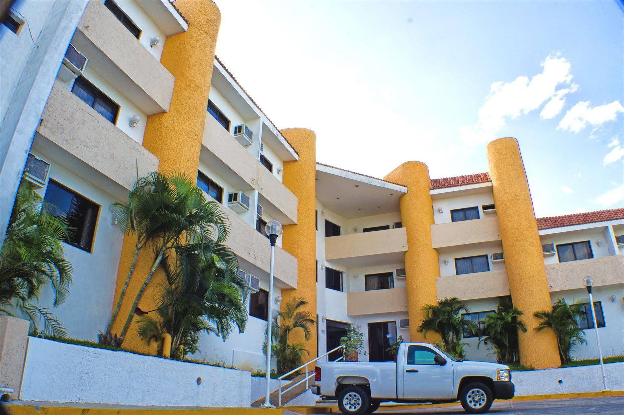 Hotel Uxulkah Campeche Exterior photo